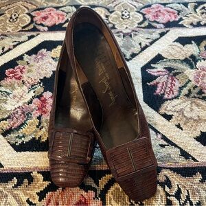 Brown Alligator 1960s Pumps sz 9, See Full Description